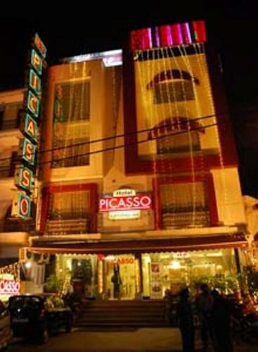 Гостиница Hotel Picasso в Дели