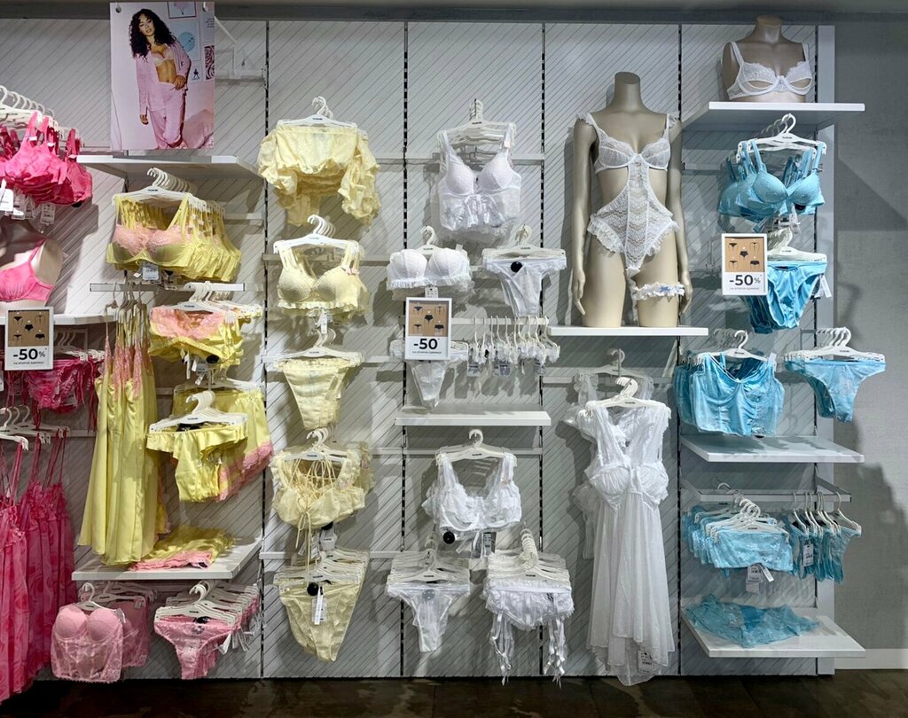 Lingerie and swimwear shop Tezenis, Saint Petersburg, photo