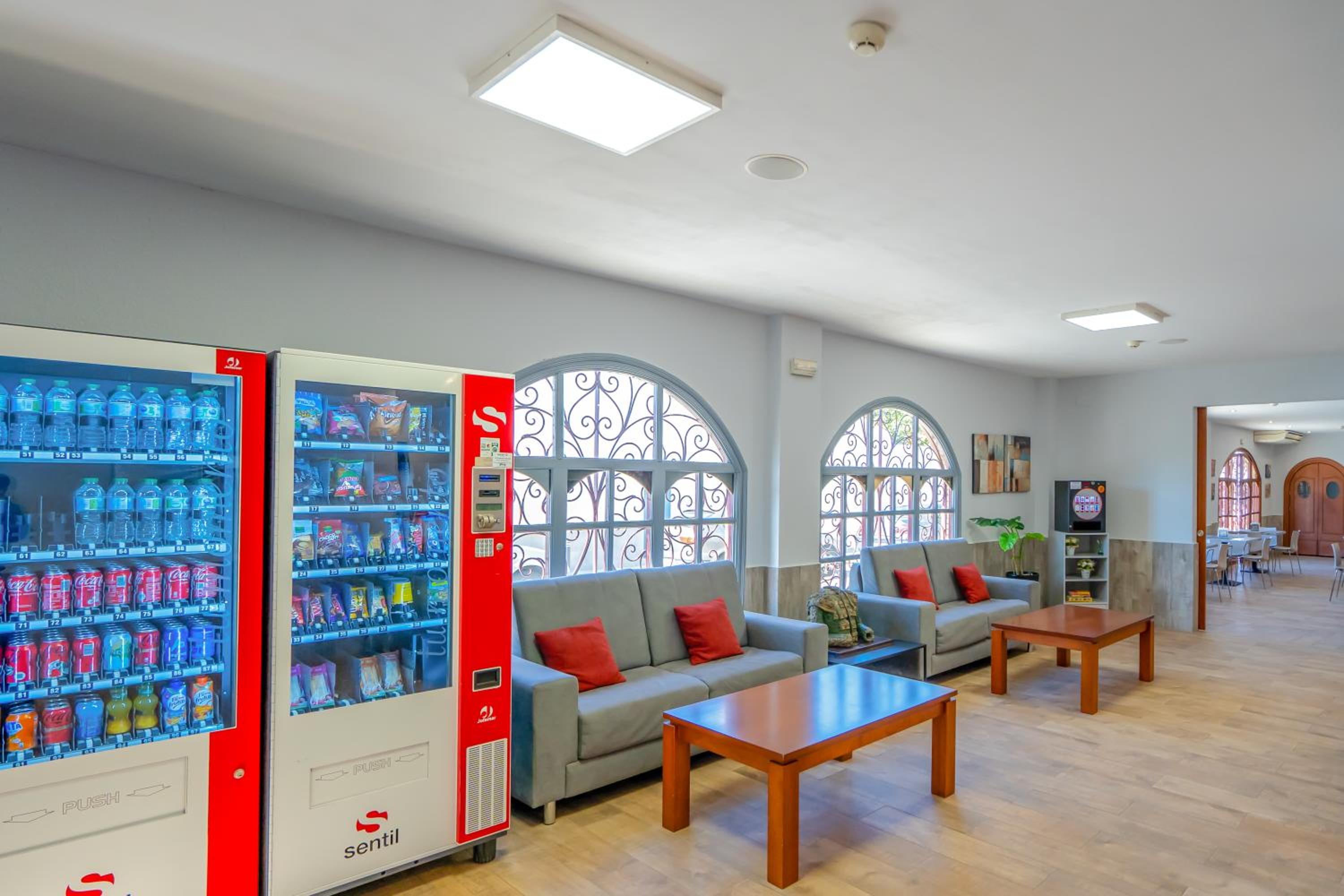 Фото Apartamentos Puerta del Sur