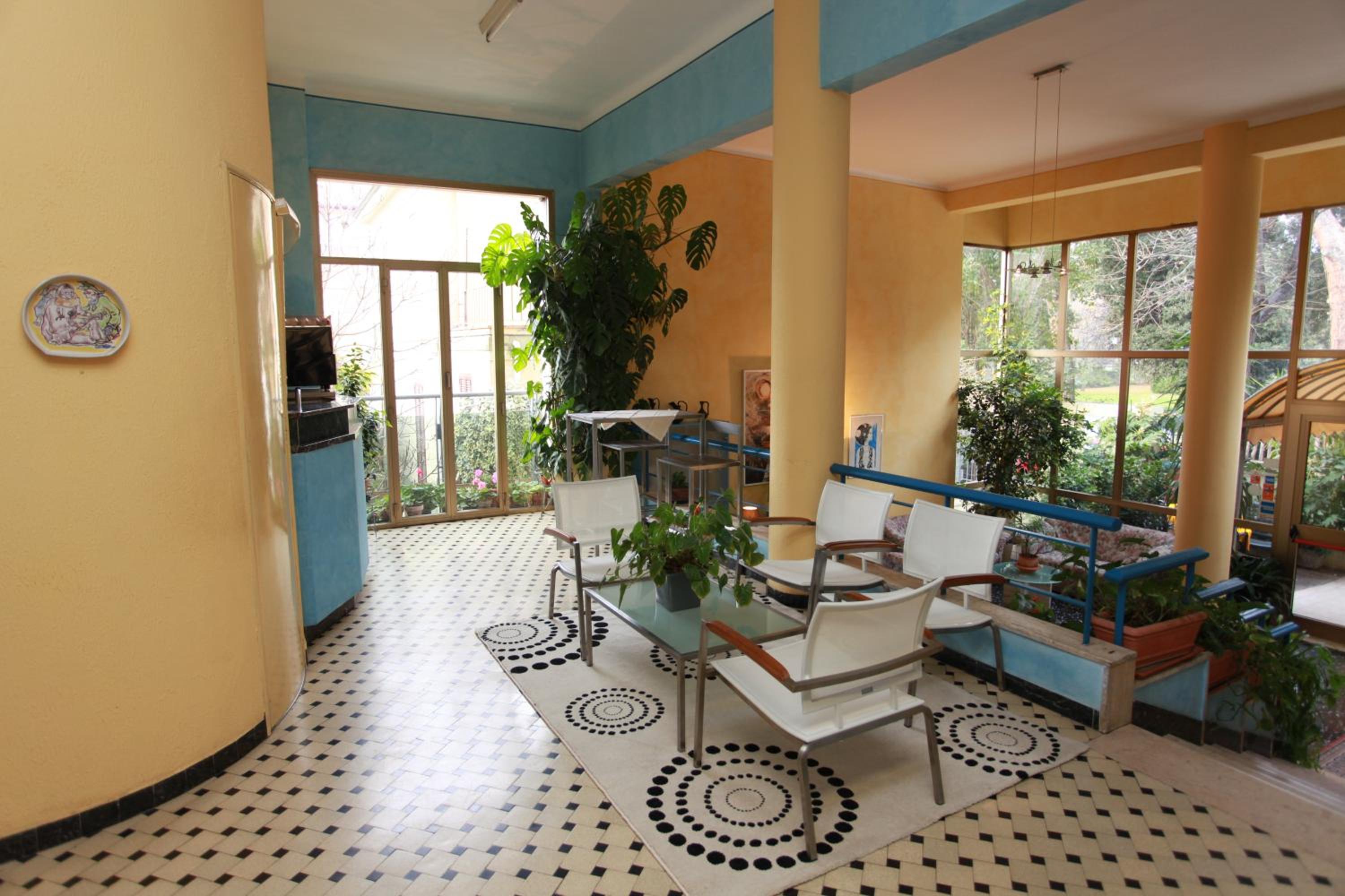 Фото Hotel Athena