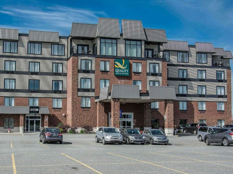 Гостиница Quality Inn & Suites Victoriaville