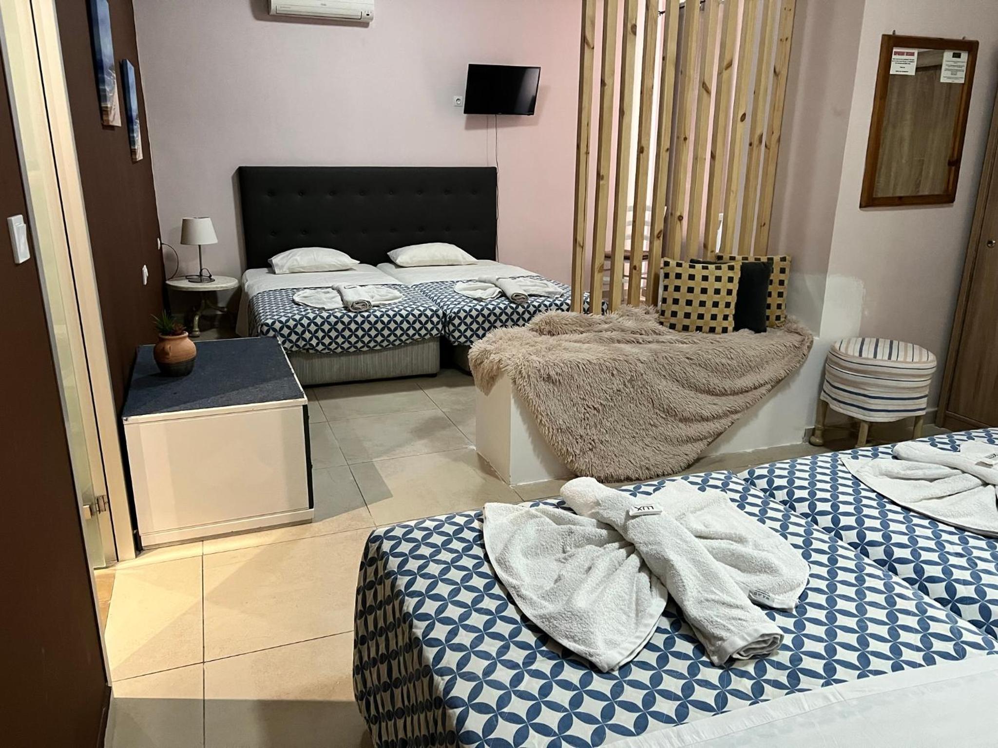 Фото Golden Days Hotel