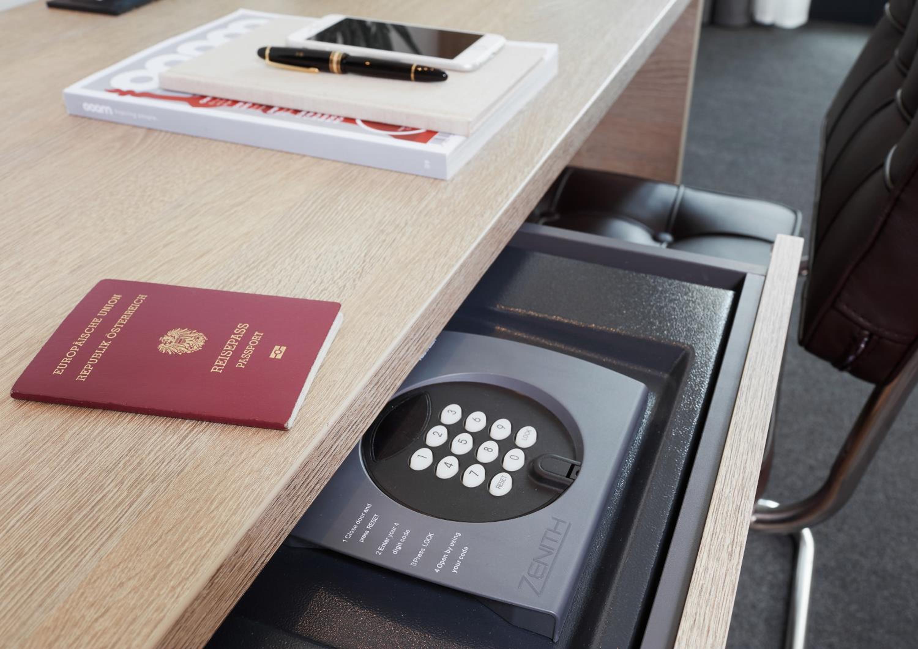 Фото Living Hotel Frankfurt