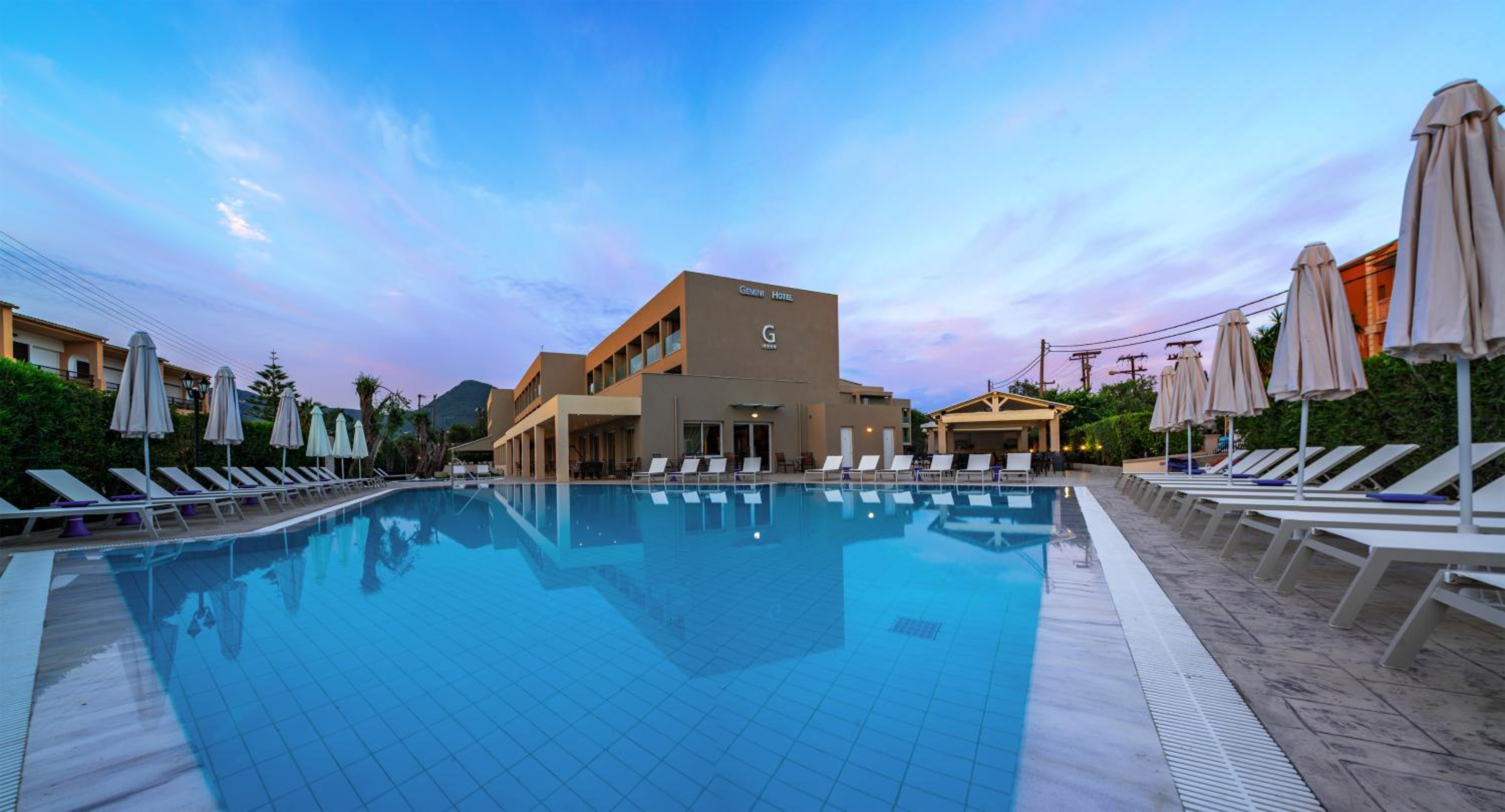 Фото CNic Gemini Hotel