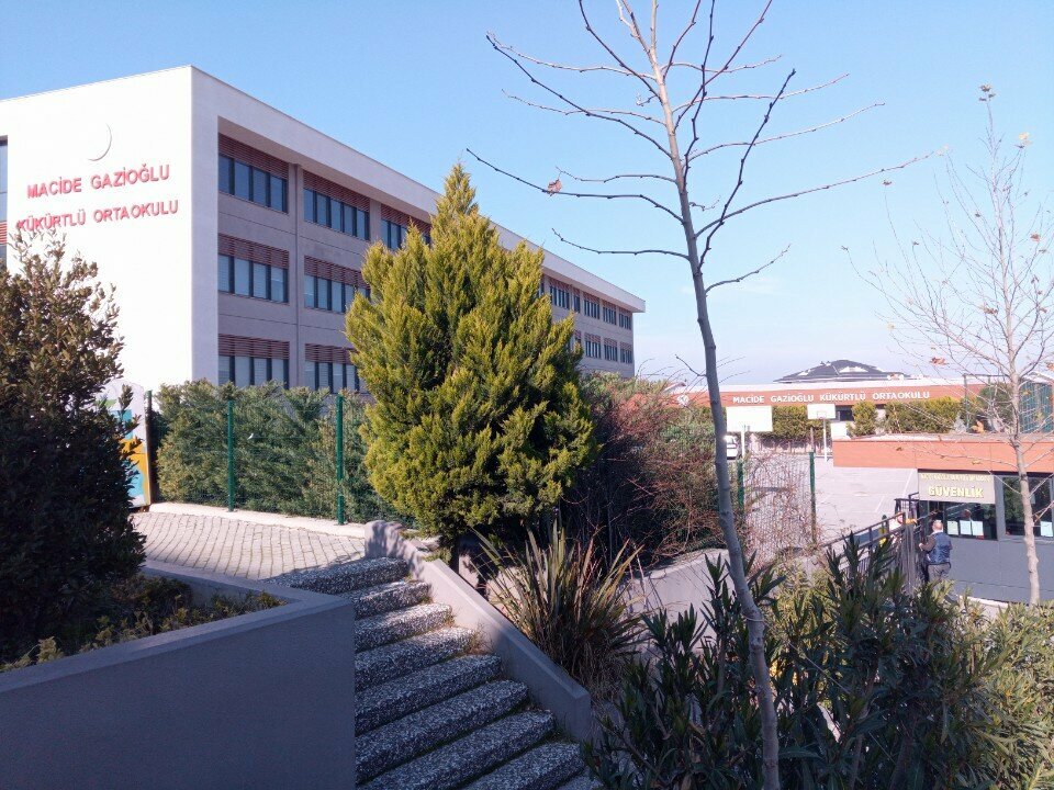 School Kukurtlu Chamber of Commerce and Industry Secondary School, Bursa, photo