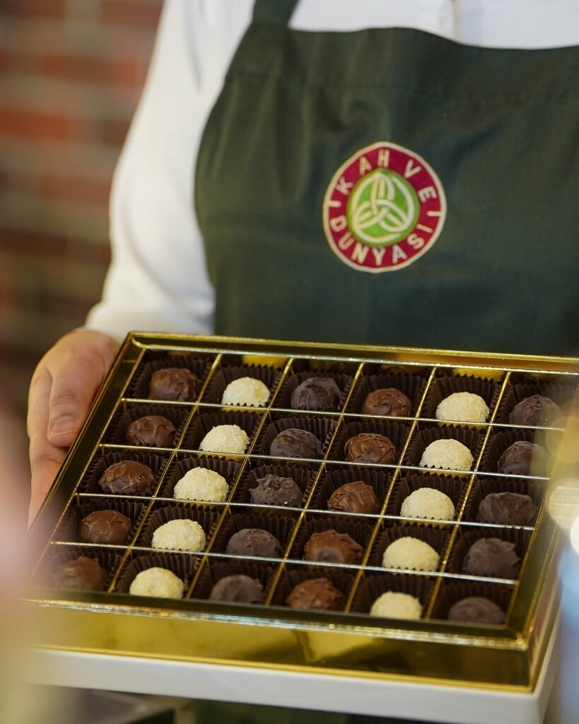 Coffee shop Kahve Dunyasi, Dubai, photo