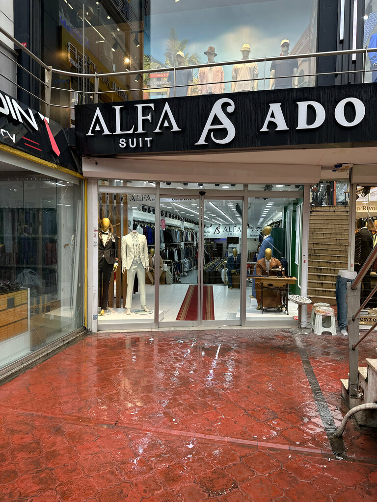 Clothing store Alfa Suit, Istanbul, photo