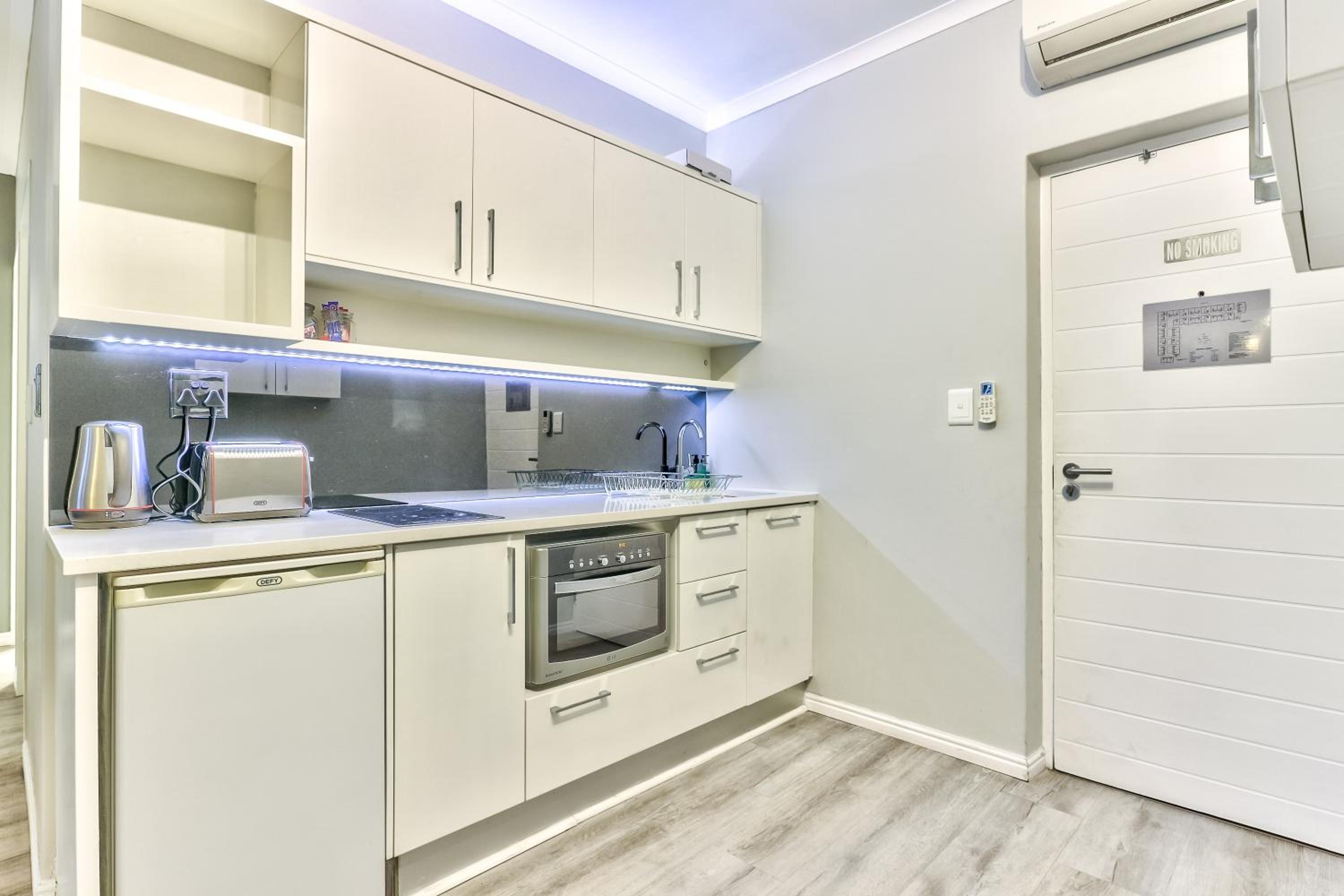 Фото WINK Aparthotel Quivertree