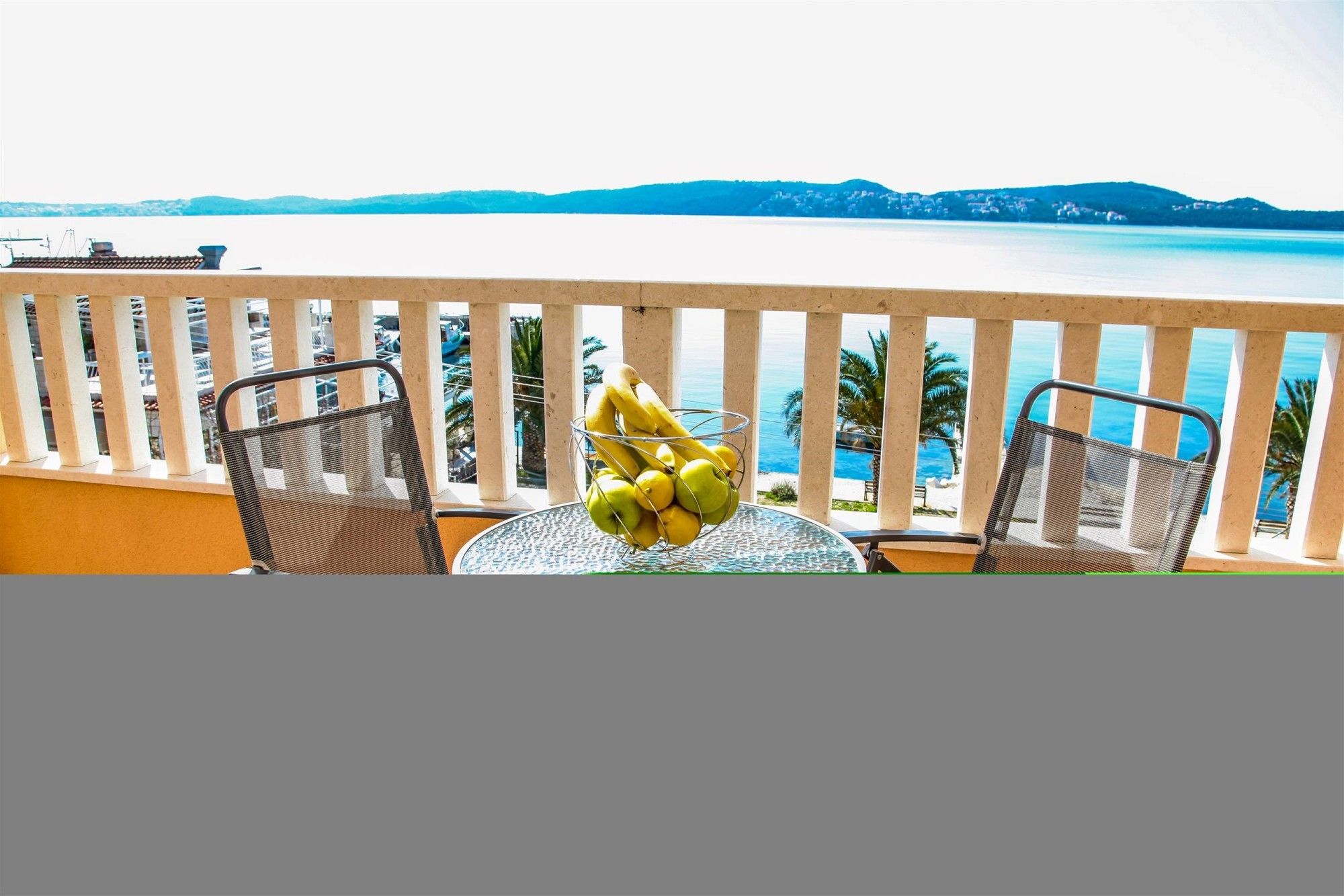 Фото Kaja - right next to the beach