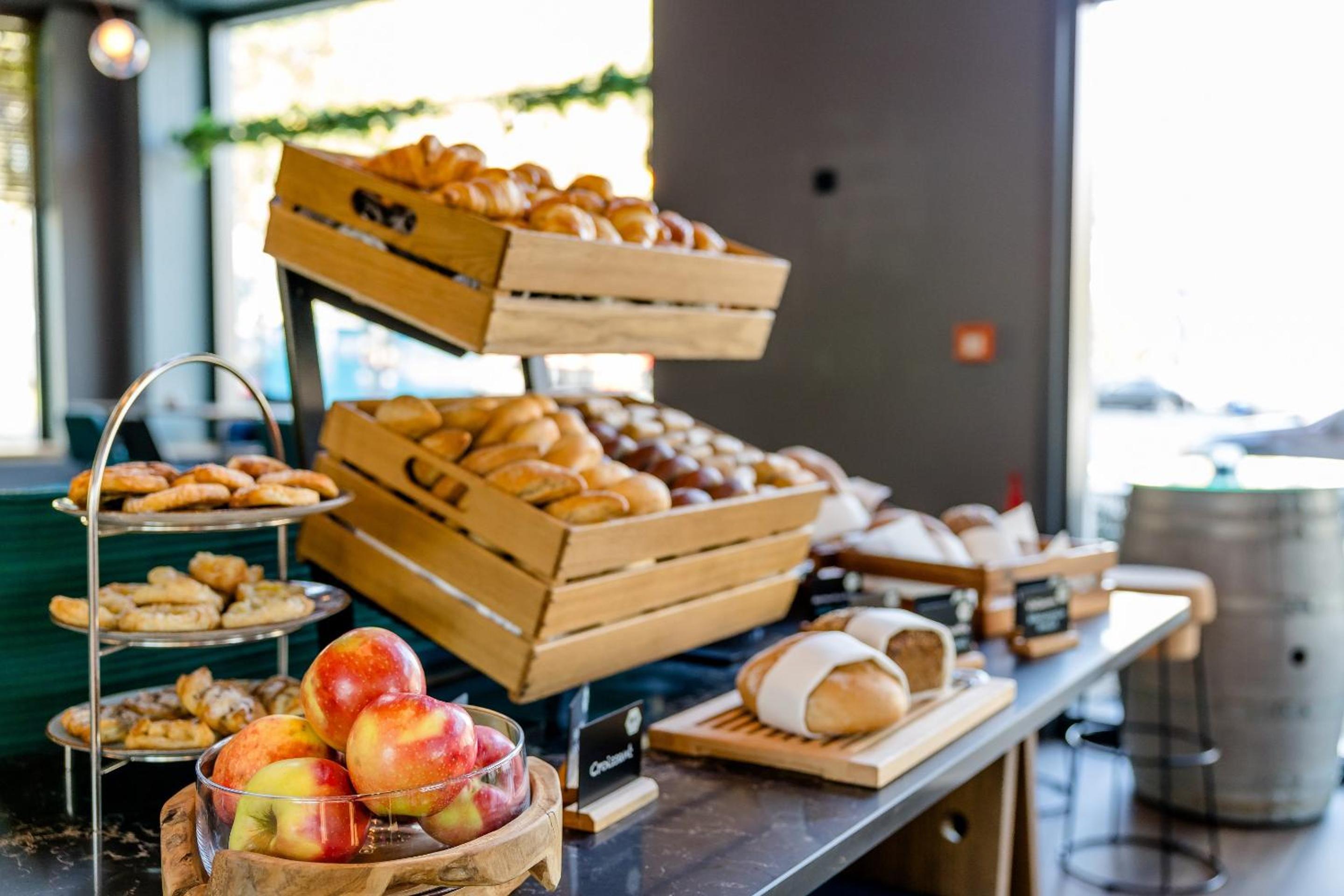 Фото Motel One Wiesbaden