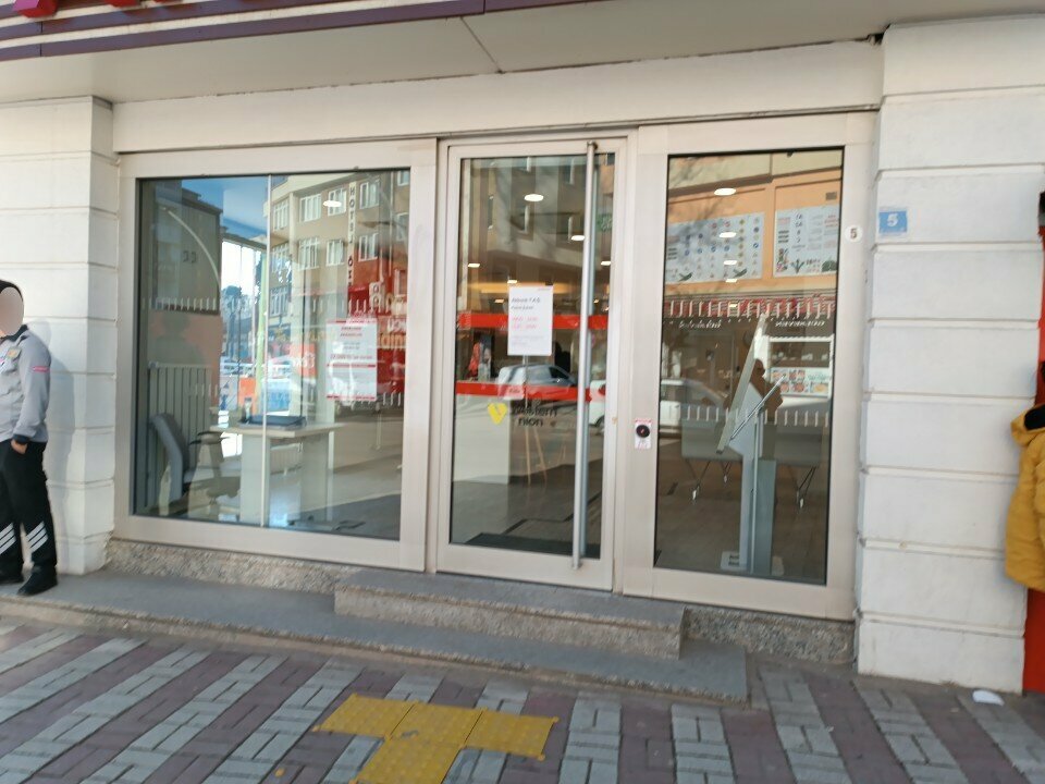 بنك Akbank Kestel Branch - Akbank T. ، بورصة، صورة