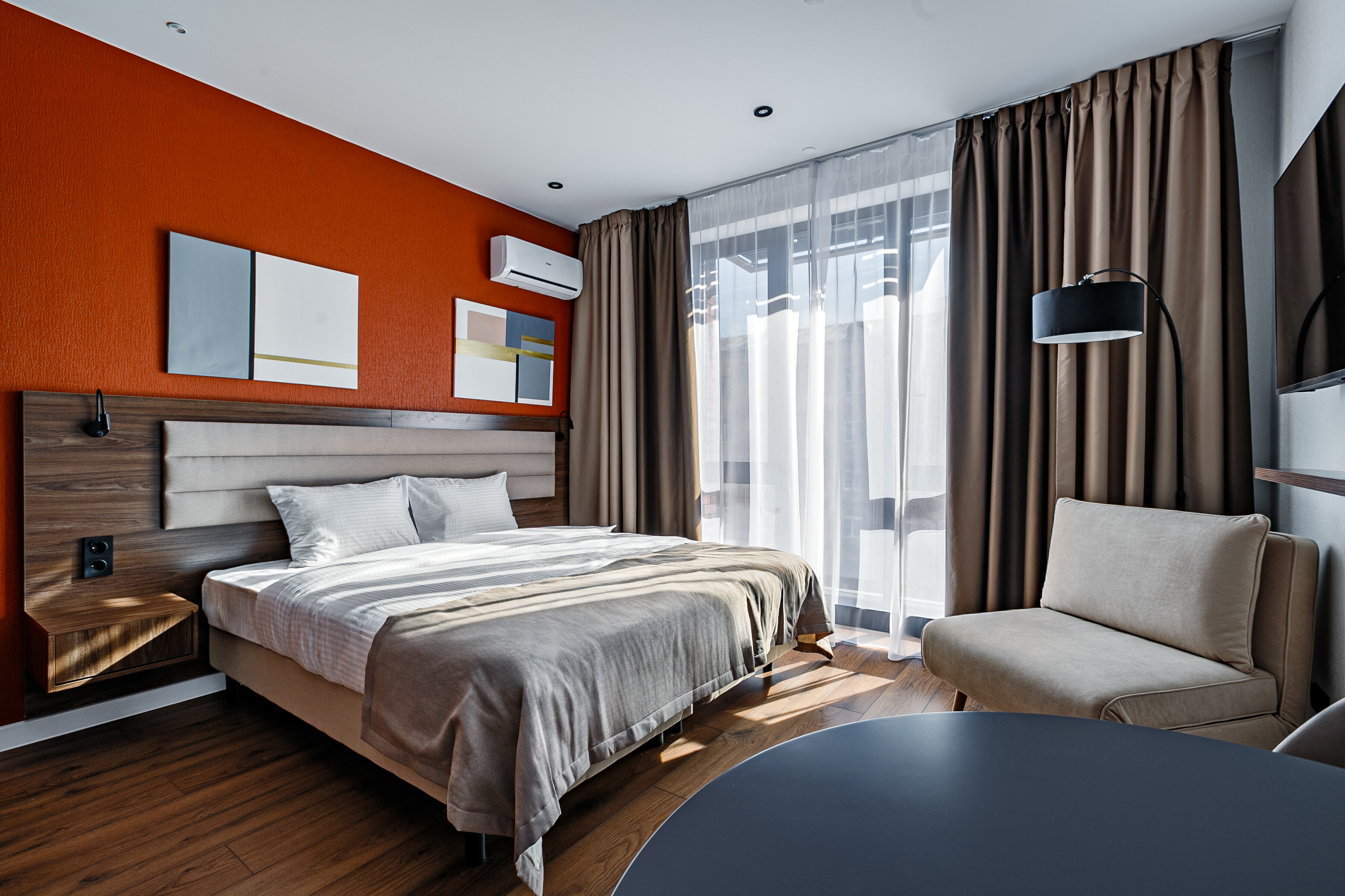 Фото отеля 1