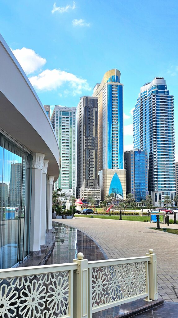 Hotel Occidental Sharjah Grand, Sharjah, photo