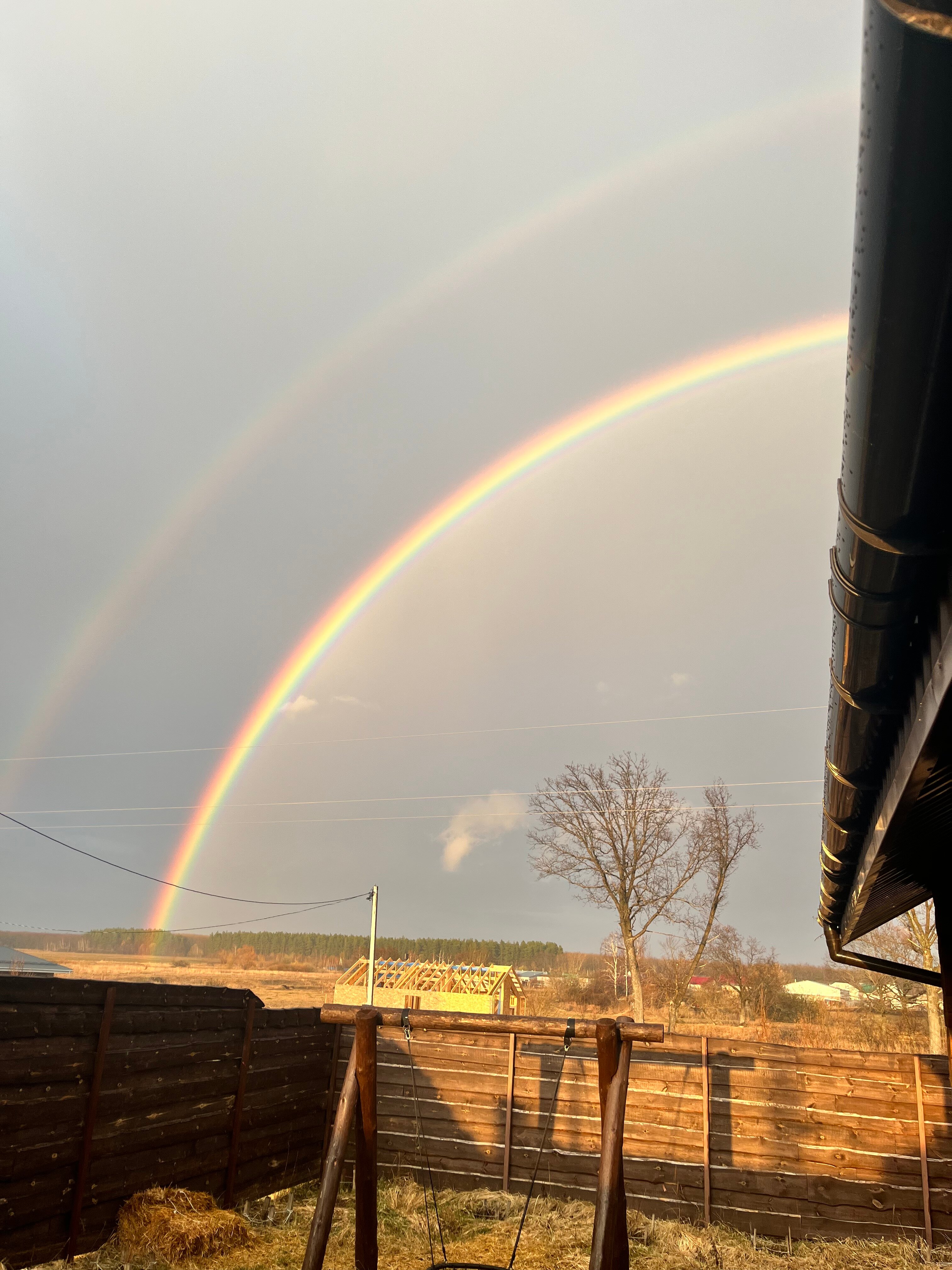 Фото Экодом у пруда