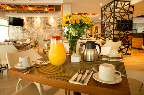 Гостиница Ambiance Suites Cancun в Канкуне