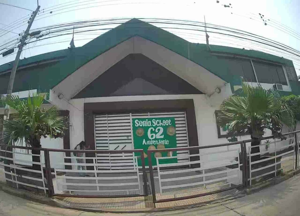 School Colegio Soria School, Santa Cruz de la Sierra, photo