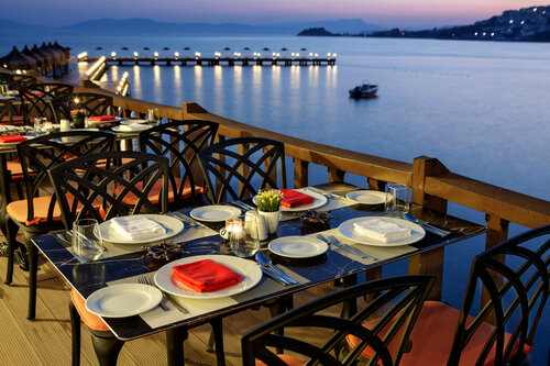 Гостиница Le Bleu Hotel & Resort в Кушадасы