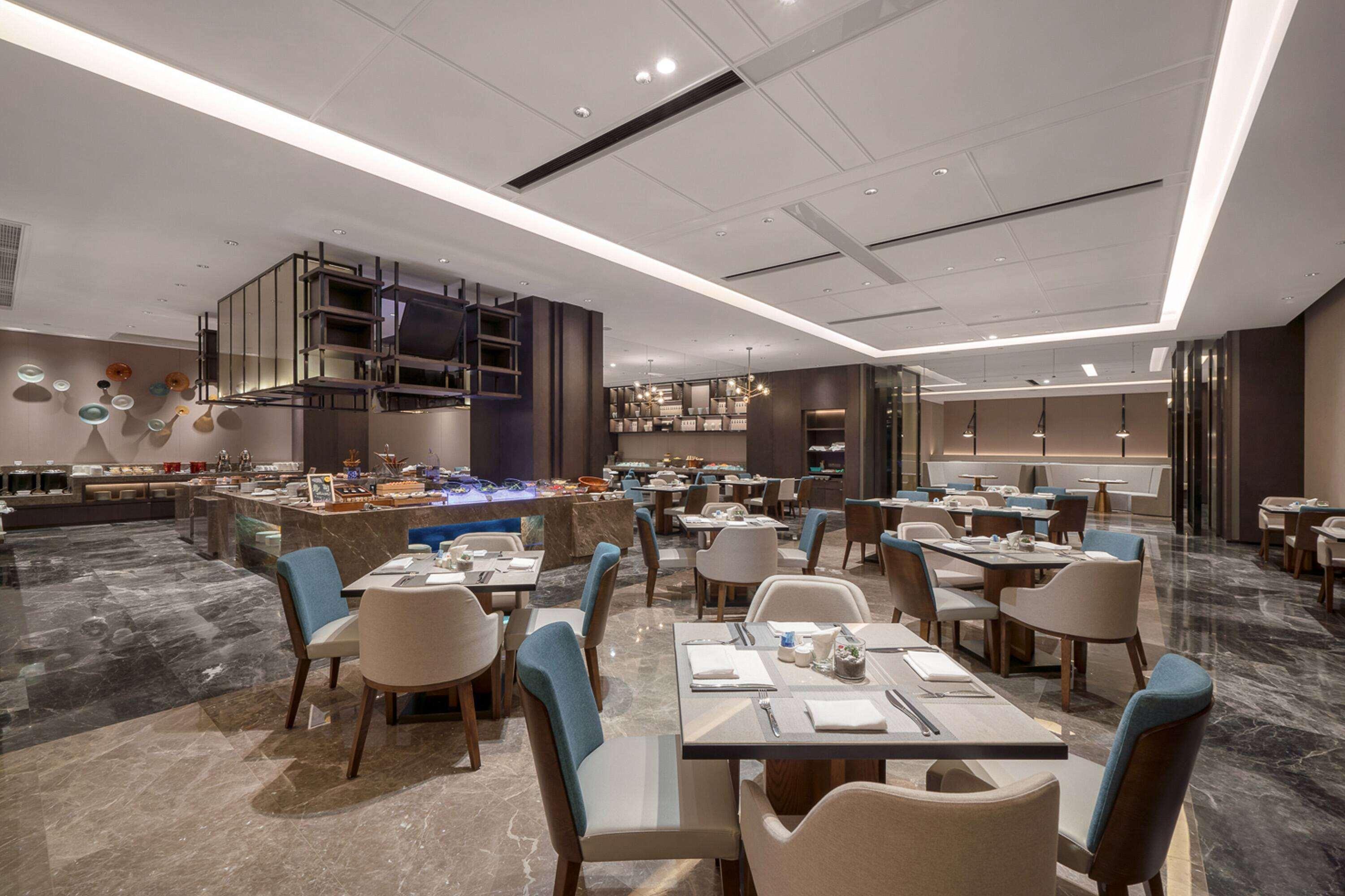 Фото Howard Johnson Wyndham Downtown Hotel Chongqing