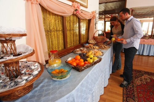 Внешний вид отеля Cristiania в Пинцоле, фото 3