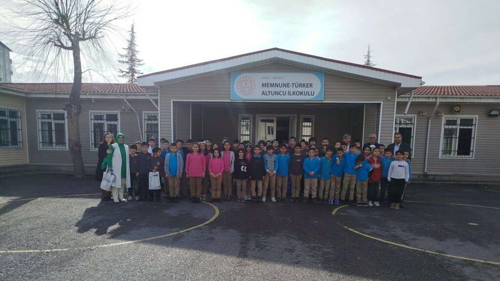 Primary school Memnune-Turker Altuncu Primary School, Nigde, photo