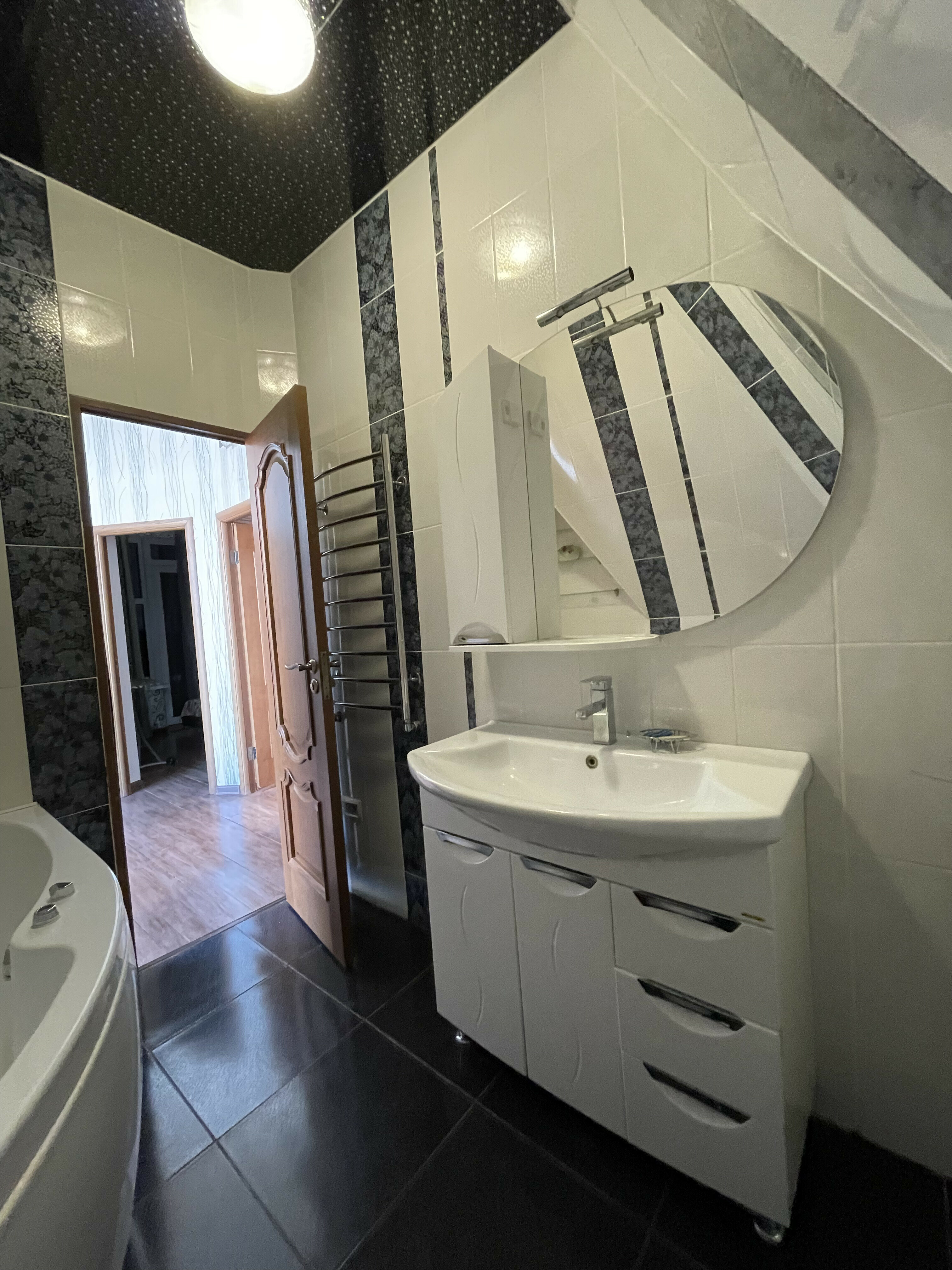 Фото Mountain Cottage