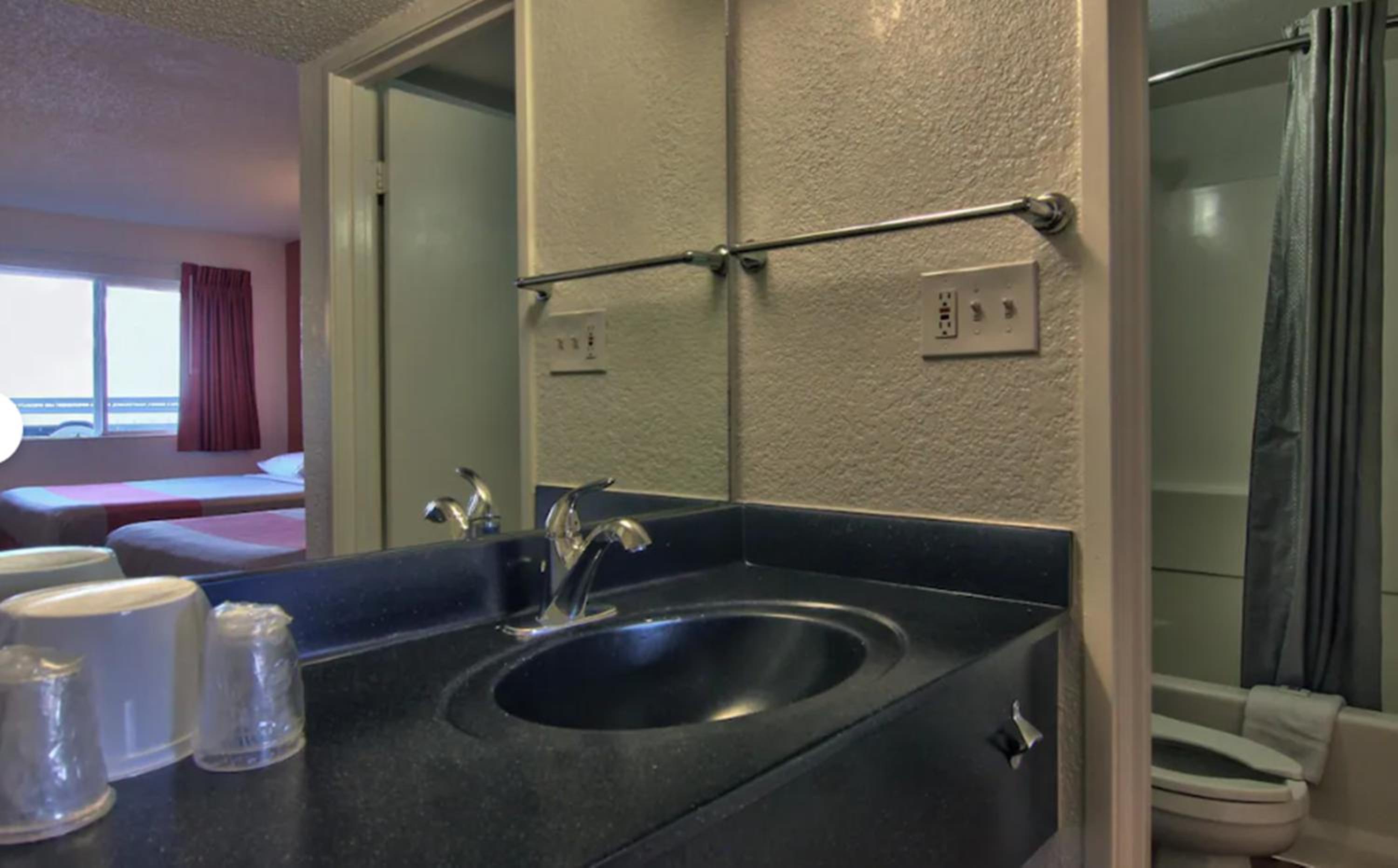 Фото Motel 6 Sacramento, Ca - Old Sacramento North