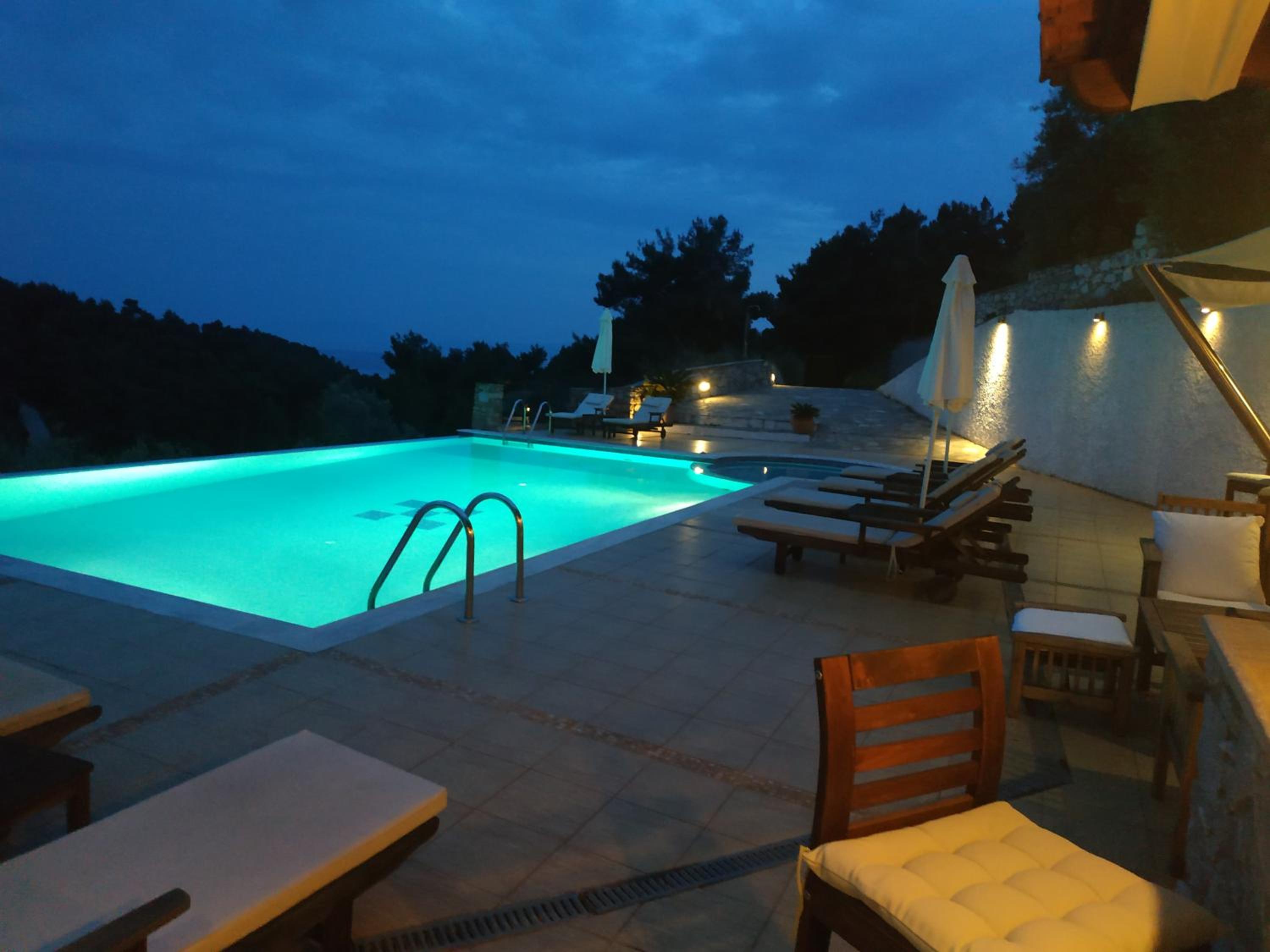 Фото Skiathos Garden Cottages