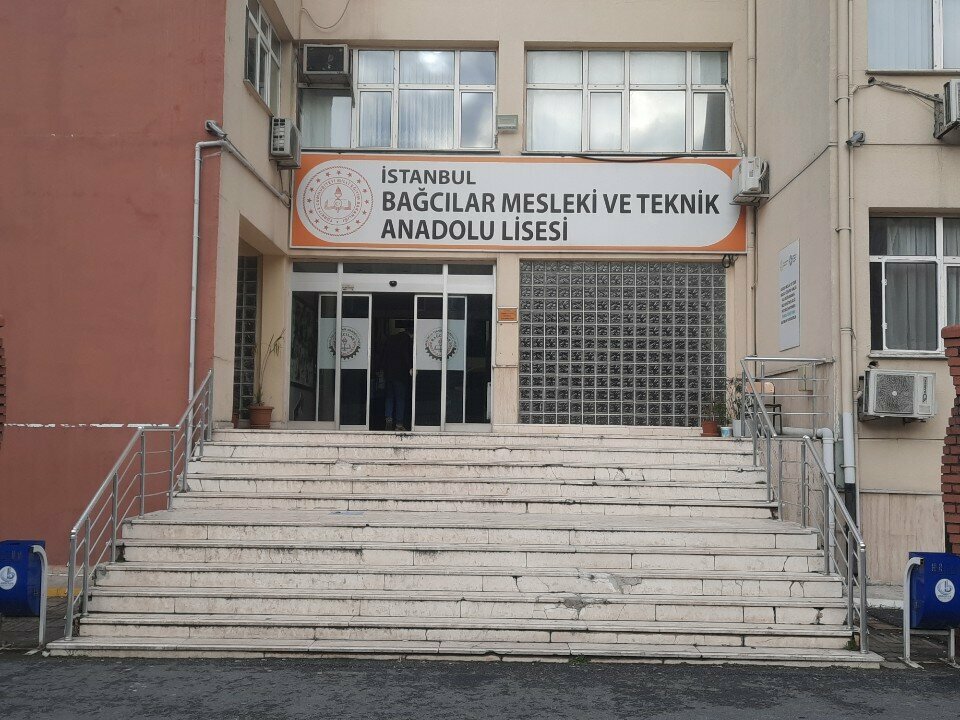 Vocational school Bagcilar Technical High School, Istanbul, photo