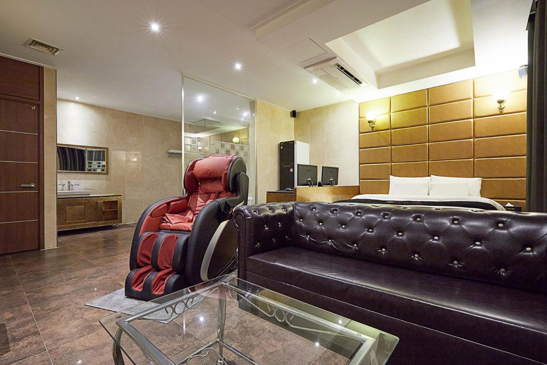 Фото 33555716610