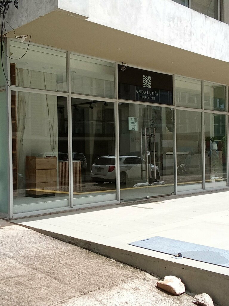 Mobile phone store De Di Enzo Movil, Santa Cruz de la Sierra, photo