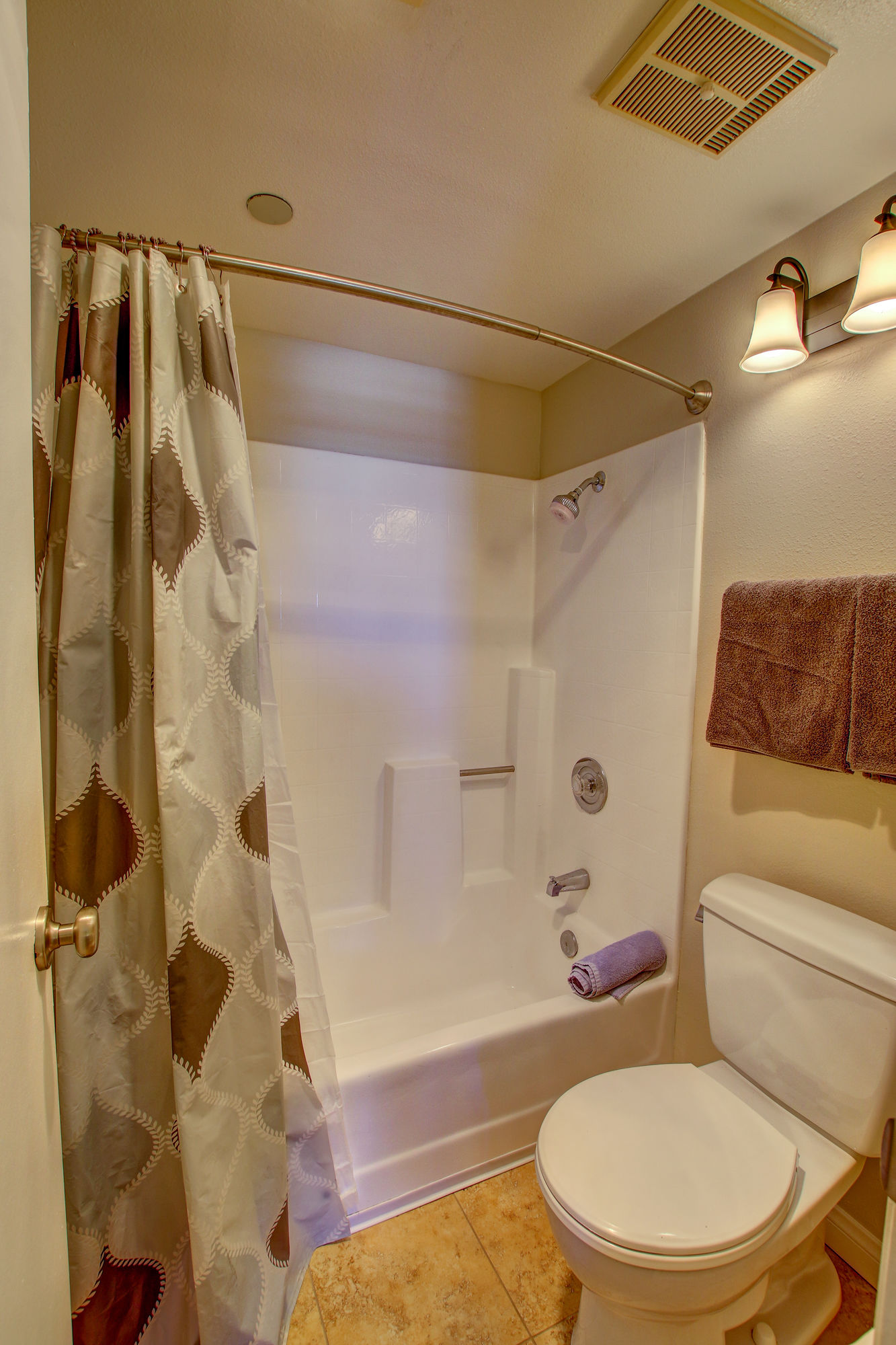 Фото Sunshine Suites at Hillcrest