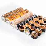 Два Шефа (ulitsa Maksima Gorkogo, 29А), sushi and rolls store