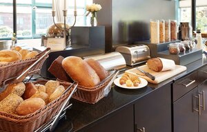 Гостиница Ghotel hotel & living Hannover