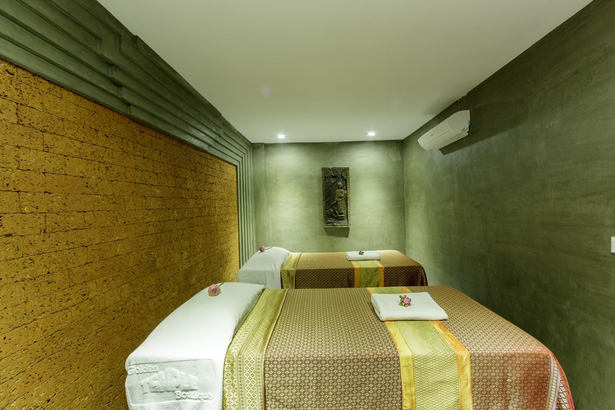 Фото Golden Temple Boutique