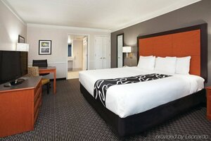 Гостиница La Quinta Inn by Wyndham Santa Fe