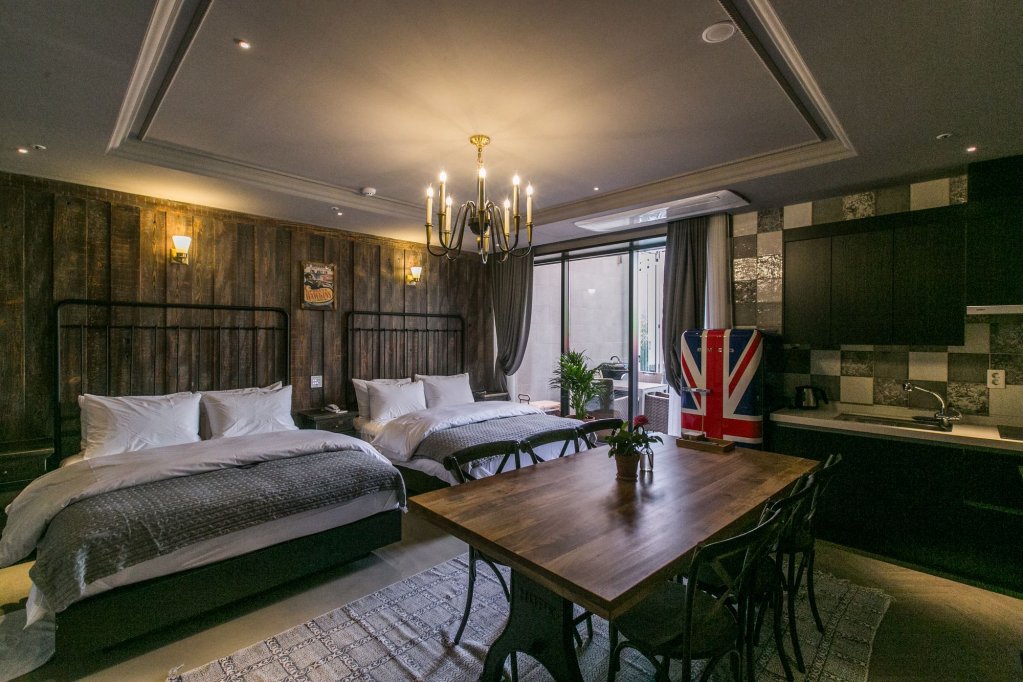 Фото February Hotel The Signature Dongseongro