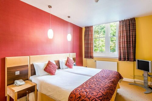 Гостиница Salisbury Green Hotel & Bistro в Эдинбурге