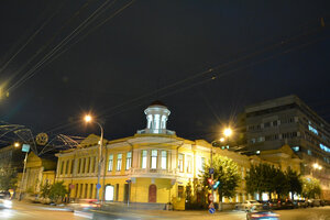 Dom ofitserov (Perensona Street, 20), house of culture
