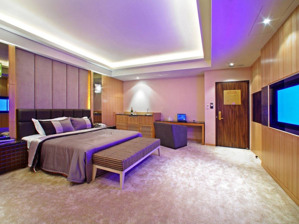 Фото Young Motel