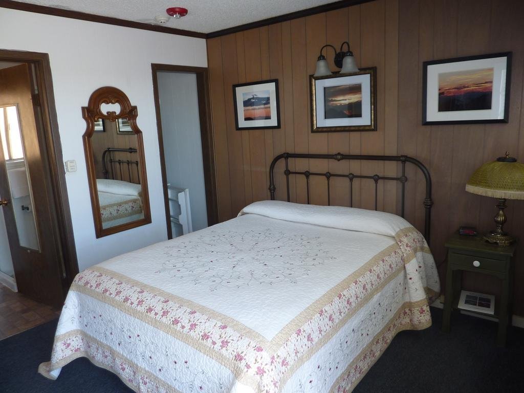 Фото Sugarloaf Mountain Motel