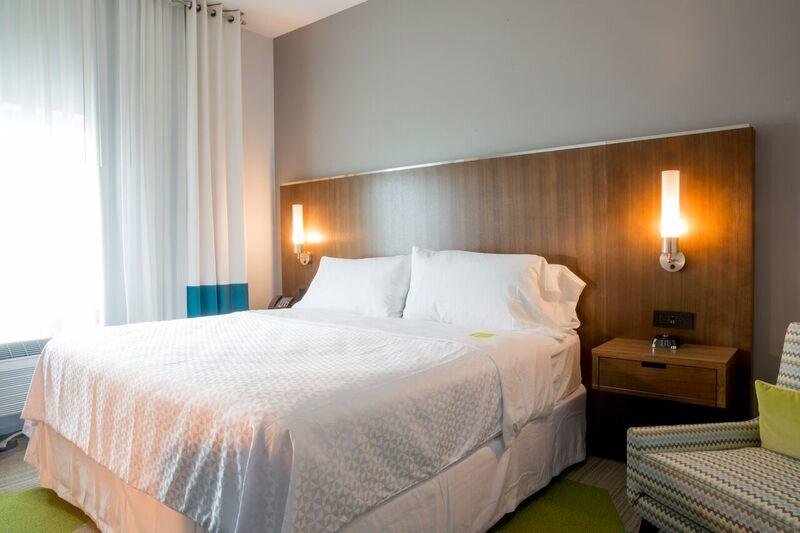 Фото Four Points by Sheraton Miami Airport