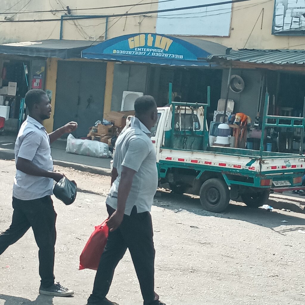 Plumbing shop Gab and Kay, Accra, photo