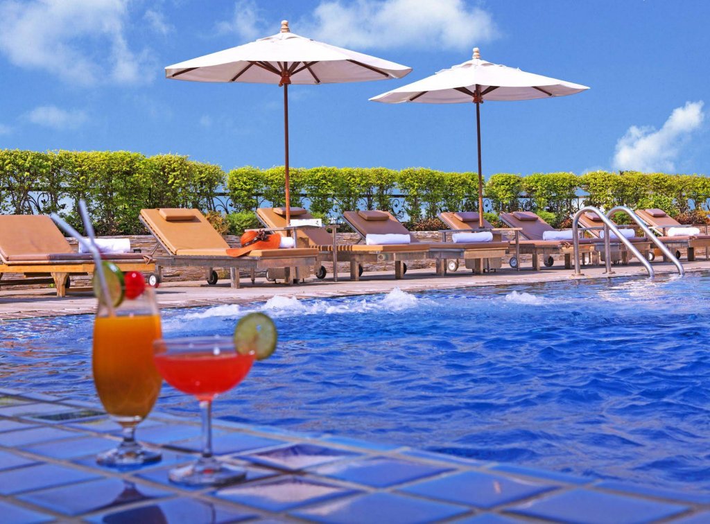 Фото Intimate Hotel Pattaya