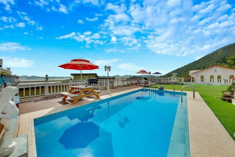 Гостиница Alhambra Pension