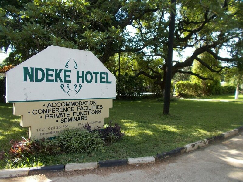 Гостиница Ndeke Hotel в Лусаке