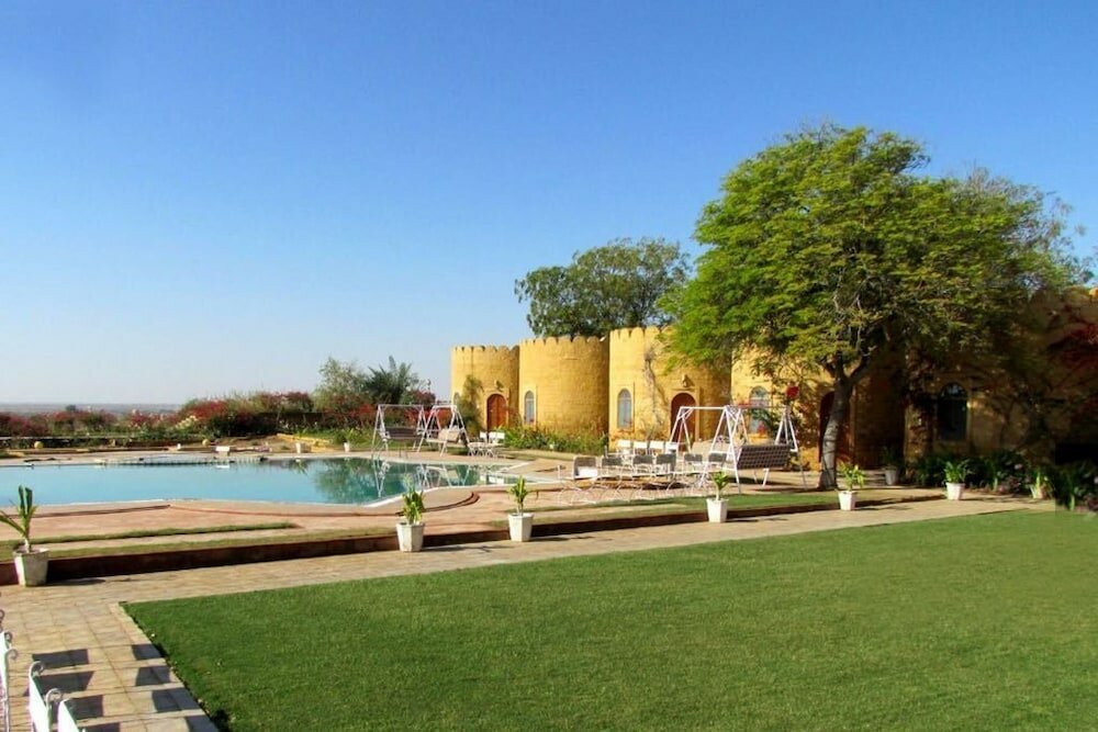 Фото Himmatgarh Palace