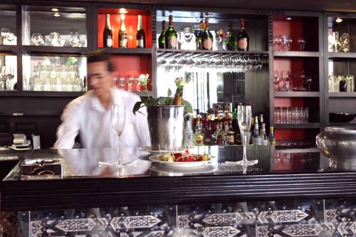 Фото La Renaissance Hotel