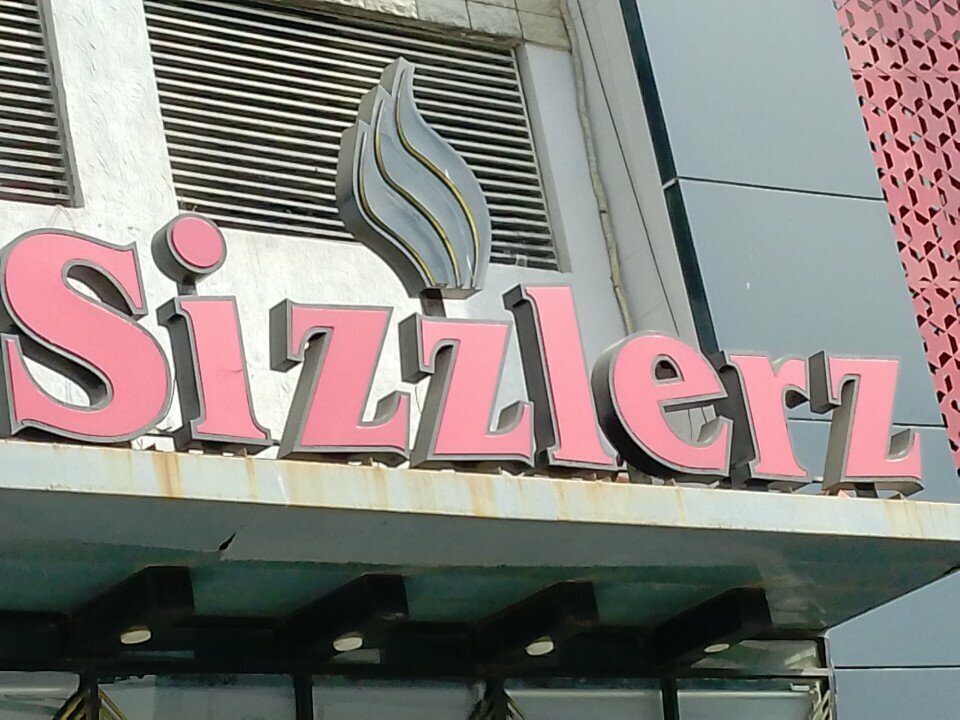 Restaurant Sizzlerz Cafe and Grill, Karachi, photo
