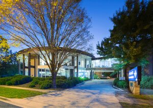 Гостиница Ramada Encore by Wyndham Belconnen Canberra