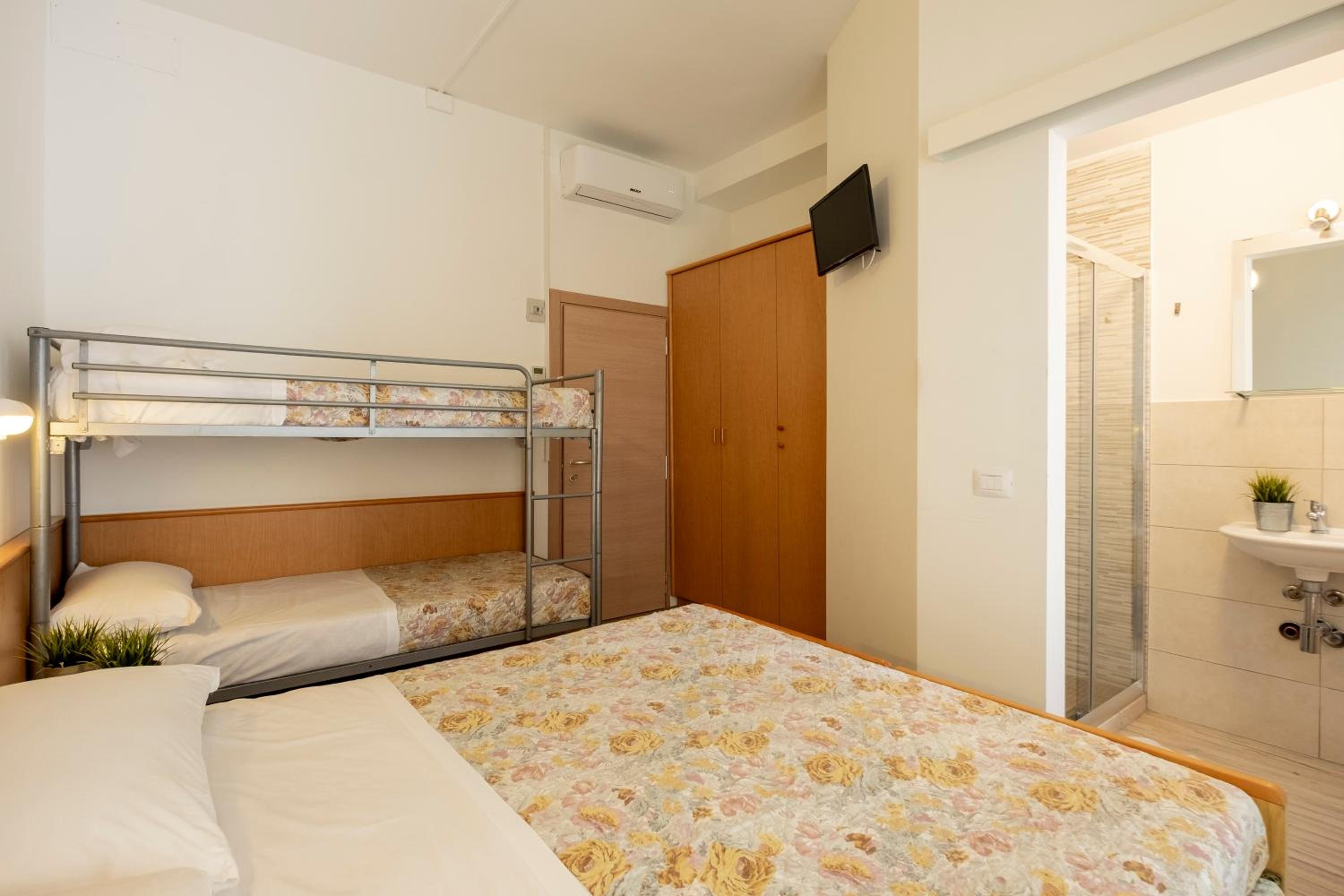 Фото Hostel Bella Rimini